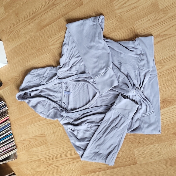 Fabletics Grey Hoodie - Picture 1 of 3